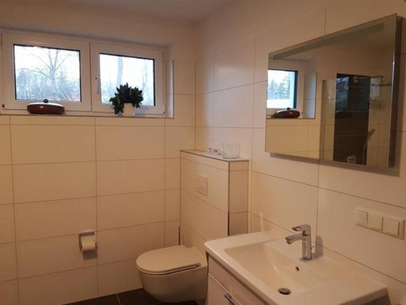 Darsser Strandgut - Haus Ahrenshooper Holz Exterior photo
